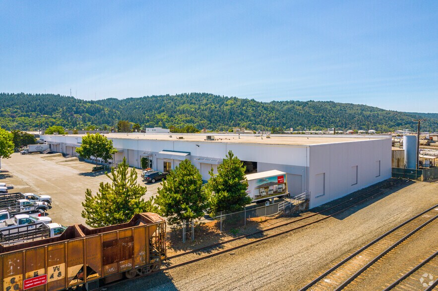 More Photos Of 3315 NW 26th Ave, Portland Unknown For Lease