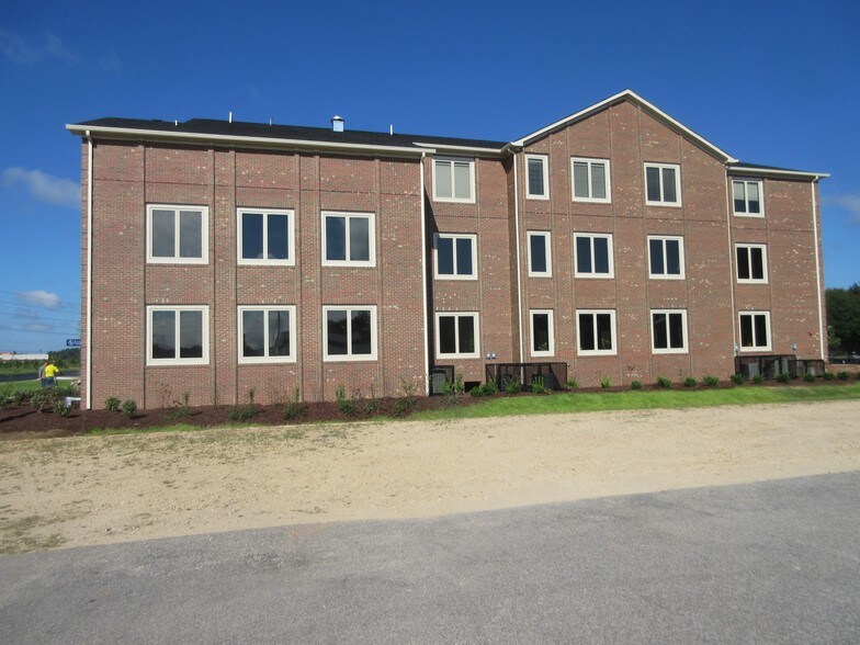 More Photos Of 7724 Raeford Rd, Fayetteville Medical For Lease