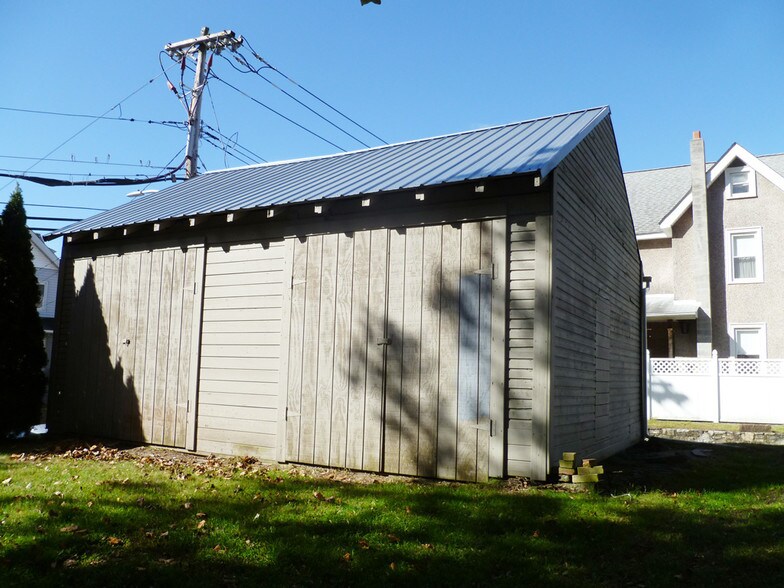 More Photos Of 708 N Division St, Peekskill Restaurant For Lease