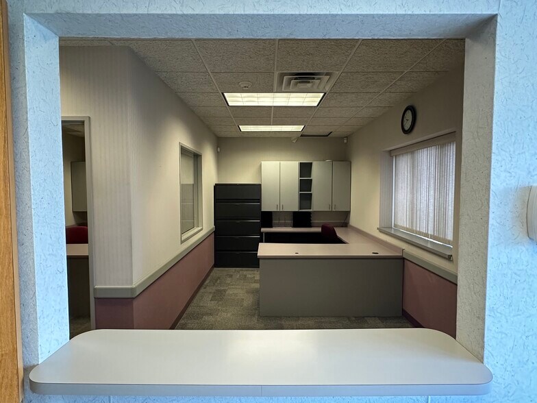 More Photos Of 1355 Aberdeen St, Terre Haute Warehouse For Lease