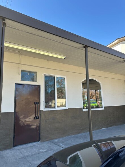 More Photos Of 1313 W El Camino Real, Mountain View Freestanding For Lease