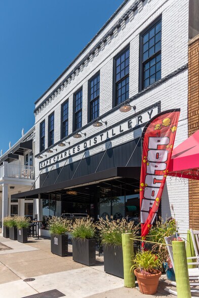 More Photos Of 225 Mason Ave, Cape Charles Storefront For Sale