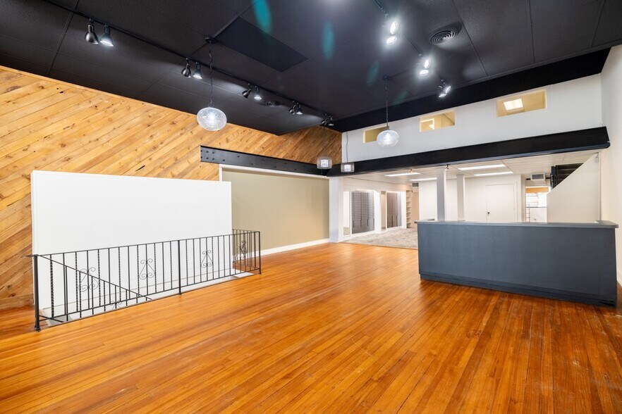 More Photos Of 108 S Santa Fe Ave, Salina General Retail For Lease