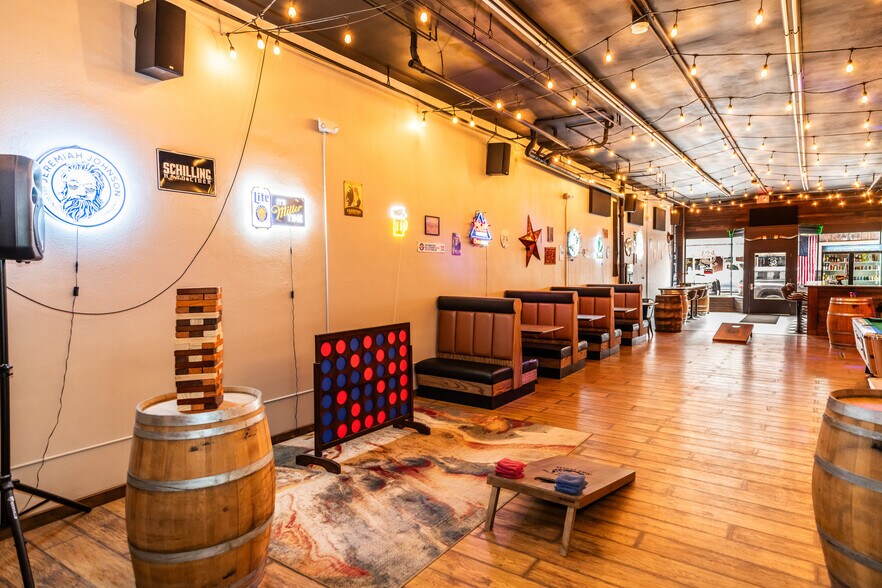 More Photos Of 152 Johnson Ave, Orofino Bar For Lease