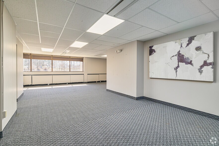 More Photos Of 11201 Shaker Blvd, Cleveland Medical For Lease
