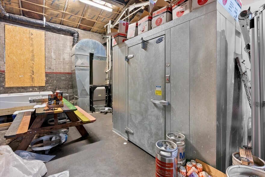 More Photos Of 1133 Indiana Ave, Sheboygan Storefront Retail Office For Lease