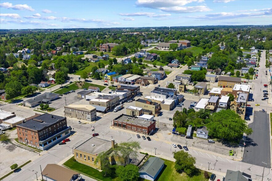 More Photos Of 203 Ellis St, Kewaunee Office For Sale