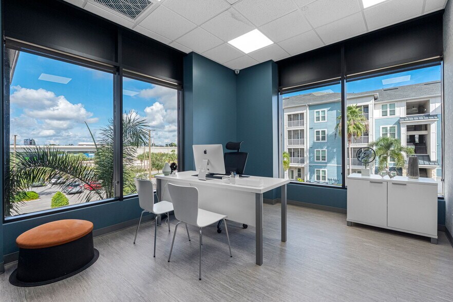 More Photos Of 18401 US Highway 19 N, Clearwater Office For Sale
