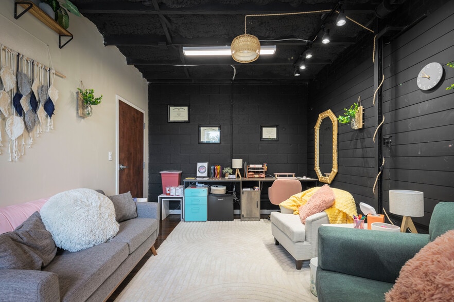 More Photos Of 2614 W Cary St, Richmond Freestanding For Sale