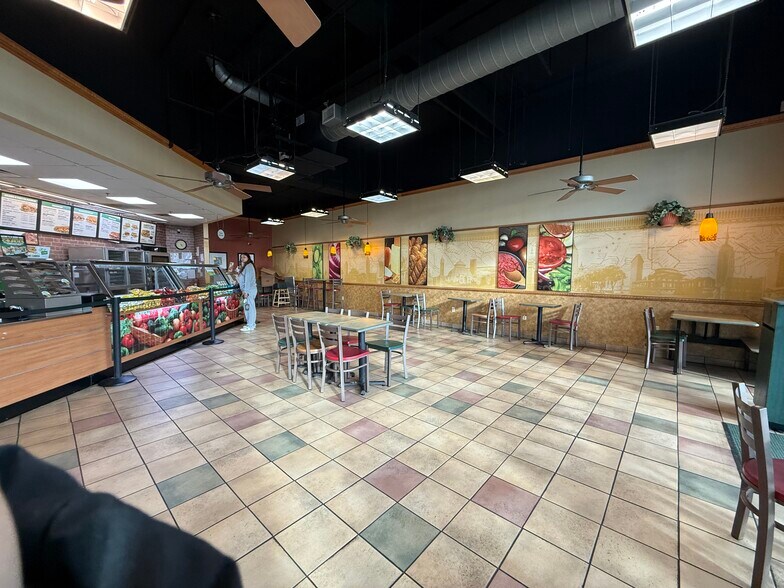 More Photos Of 603 S Marietta Pky, Marietta General Retail For Lease