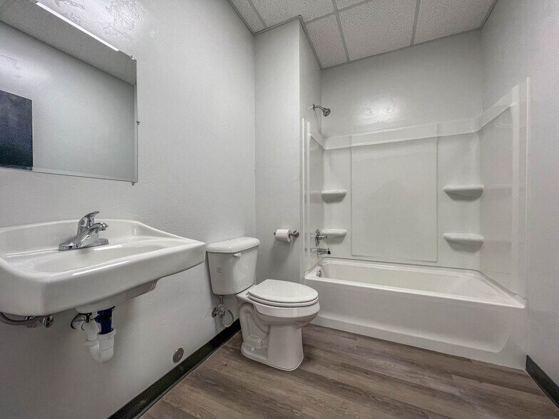 More Photos Of 687 N Robertson Rd, Casper Land For Lease