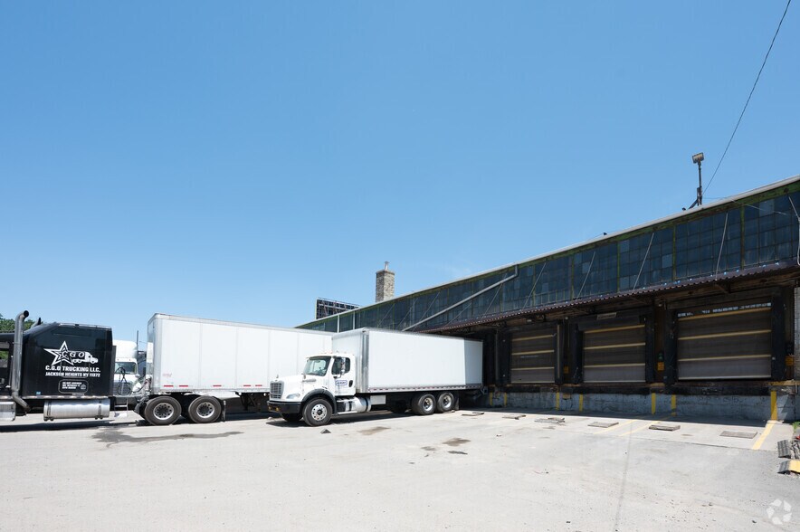 More Photos Of 129-02 Northern Blvd, Corona Warehouse For Sale