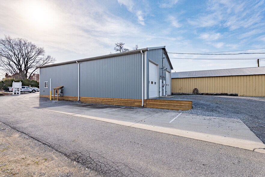 More Photos Of 244 W 2nd St, Hummelstown Warehouse For Sale