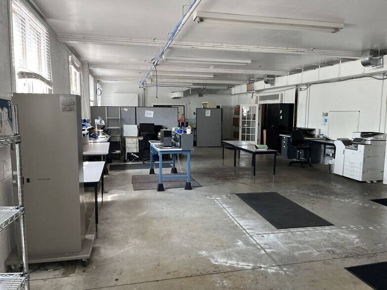 More Photos Of 393 Soundview Rd, Guilford Warehouse For Sale