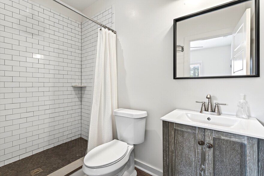 More Photos Of 8026 Buck Creek Rd, Marion Apartments For Sale