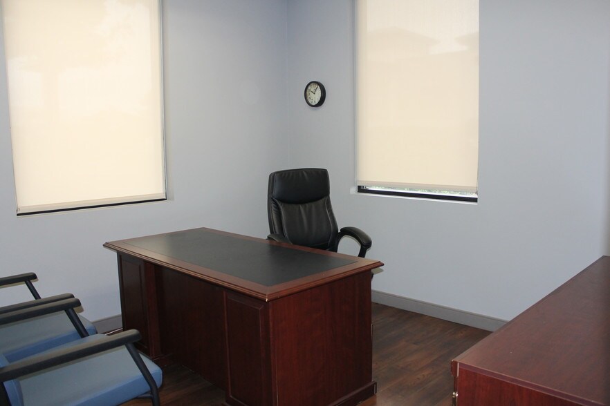 More Photos Of 10423 State Highway 151, San Antonio Medical For Lease