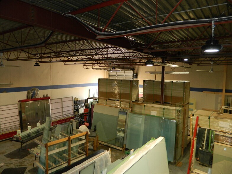 More Photos Of 13550 77th Ave, Surrey Warehouse For Lease