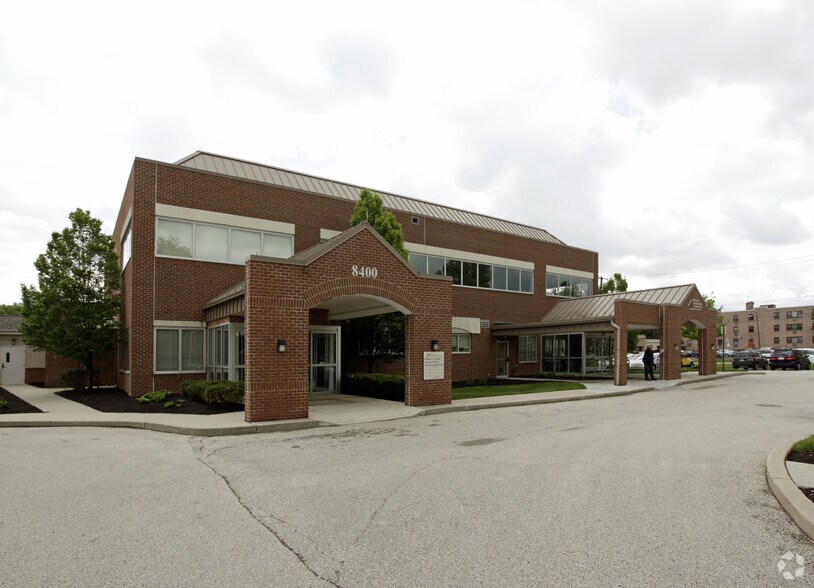 More Photos Of 8400 E Roosevelt Blvd, Philadelphia Medical For Sale