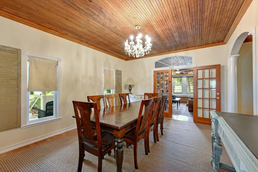 More Photos Of 23351 Ranch to Market 150 rd, Driftwood Specialty For Sale