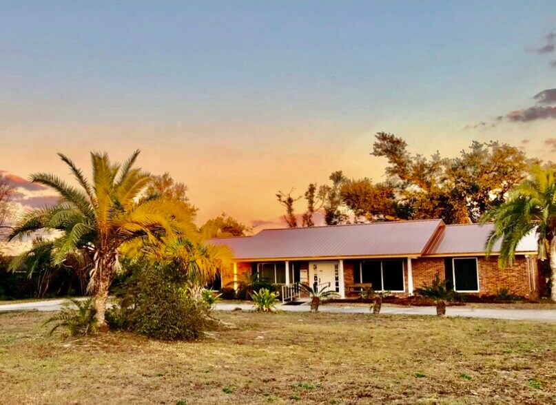 Primary Photo Of 2424 Frankford Ave, Panama City Office For Lease