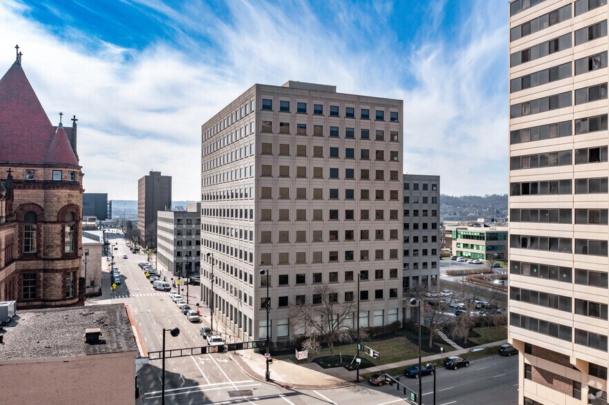 More Photos Of 895 Central Ave, Cincinnati Loft Creative Space For Lease