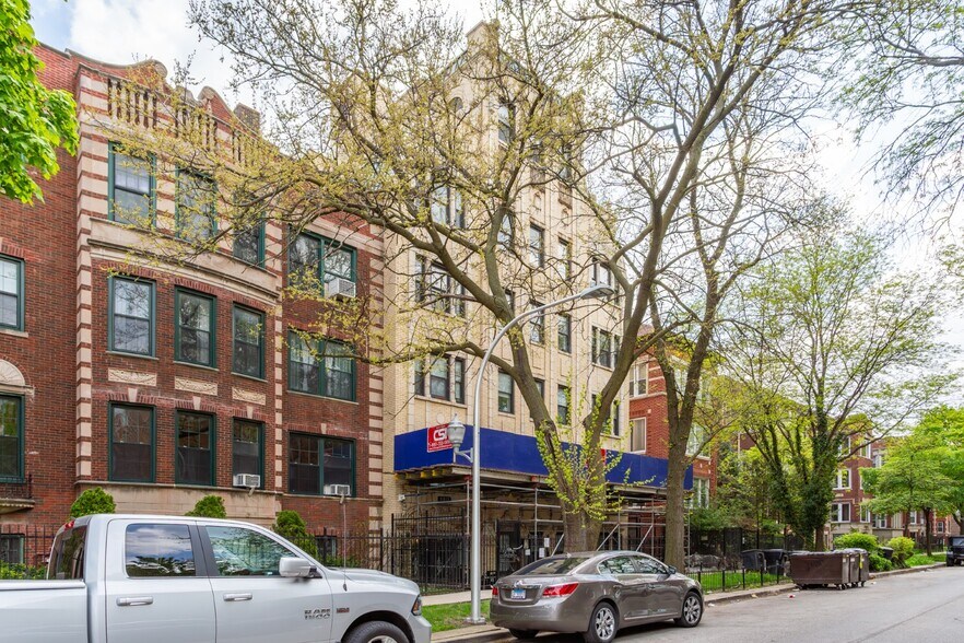More Photos Of 6811 S Paxton Ave, Chicago Apartments For Sale