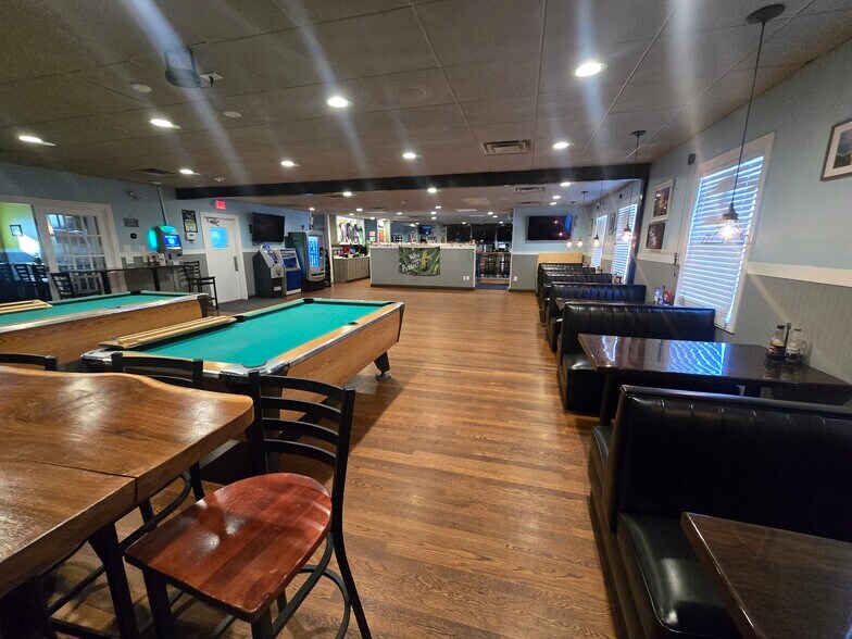 More Photos Of 48 School St, Lincoln Restaurant For Sale