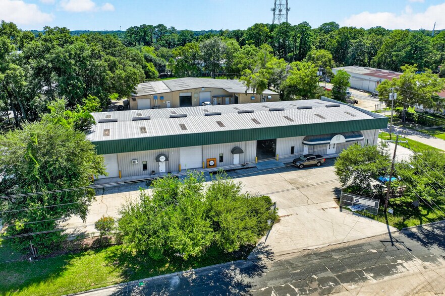 More Photos Of 203 Deptford St, Savannah Warehouse For Sale