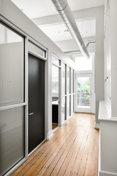 More Photos Of 1122 Rogers St, Louisville Police Fire Station For Sale