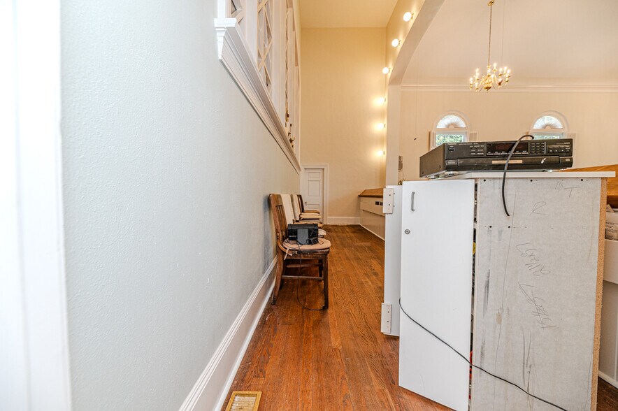 More Photos Of 211 Main st, Broadway Religious Facility For Sale