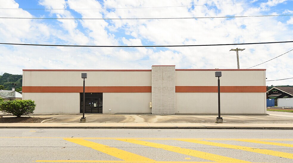 More Photos Of 1500 Pittsburgh St, Cheswick Freestanding For Lease