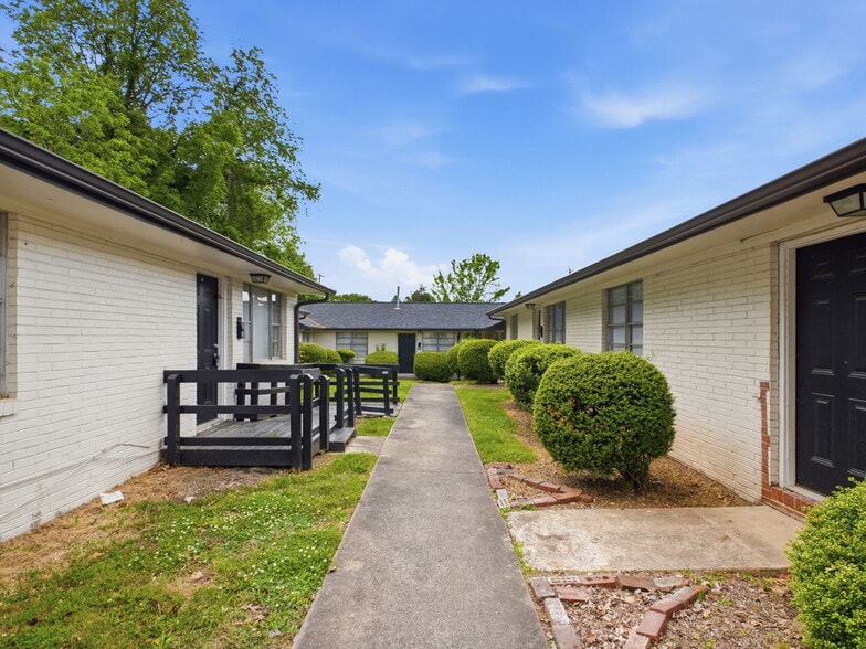 More Photos Of 306 N Jackson St, Salisbury Apartments For Sale