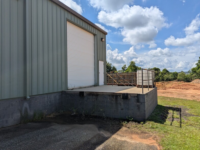 Primary Photo Of 371 Hostdale Dr, Dothan Warehouse For Lease