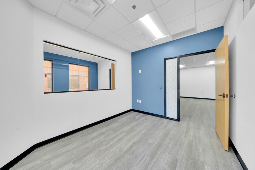 More Photos Of 4729 E Union Hills Dr, Phoenix Medical For Sale