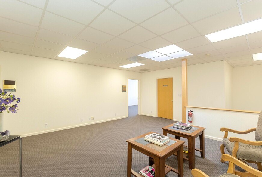 More Photos Of 13748 Center St, Carmel Valley Office Residential For Lease