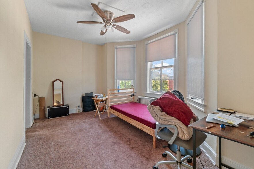 More Photos Of 2530 N Calvert St, Baltimore Office Residential For Sale