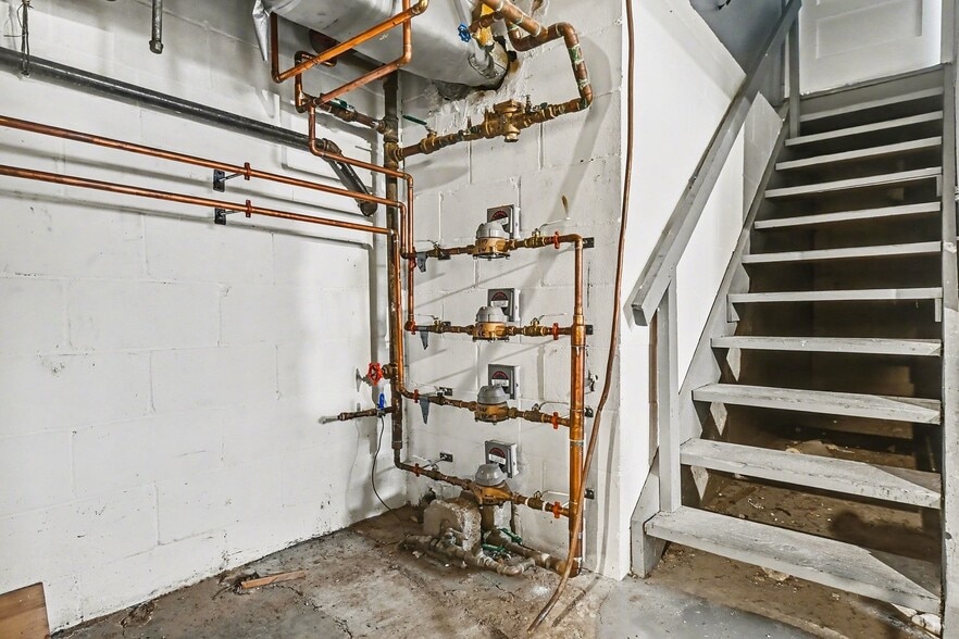 More Photos Of 5519 Northwest Radial Hwy, Omaha Medical For Sale