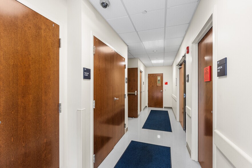 More Photos Of 670 Woodbourne Rd, Langhorne Medical For Sale