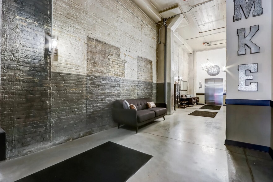 More Photos Of 226 N Water St, Milwaukee Apartments For Sale