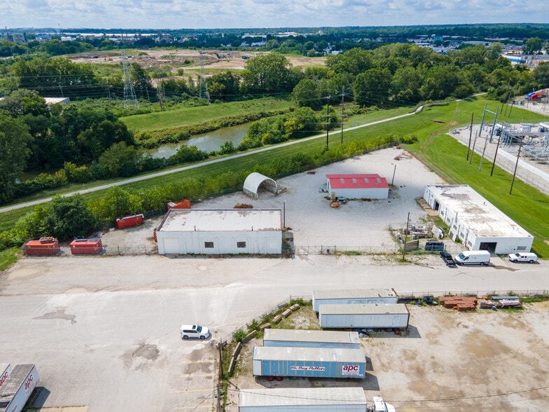Primary Photo Of 1306 Bedford St, Indianapolis Warehouse For Sale