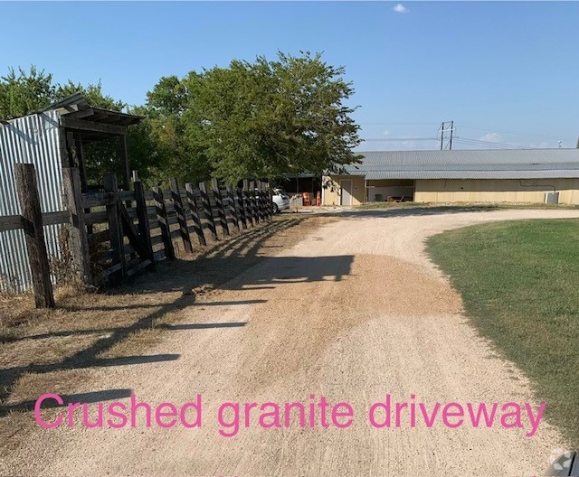 More Photos Of 11900 FM 812 Rd, Del Valle Warehouse For Lease