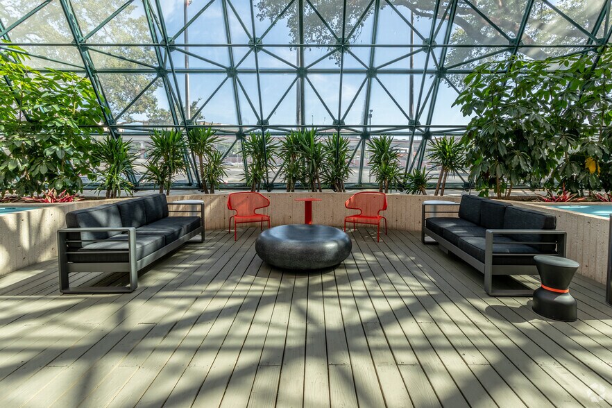 More Photos Of 84 NE Loop 410, San Antonio Coworking Space