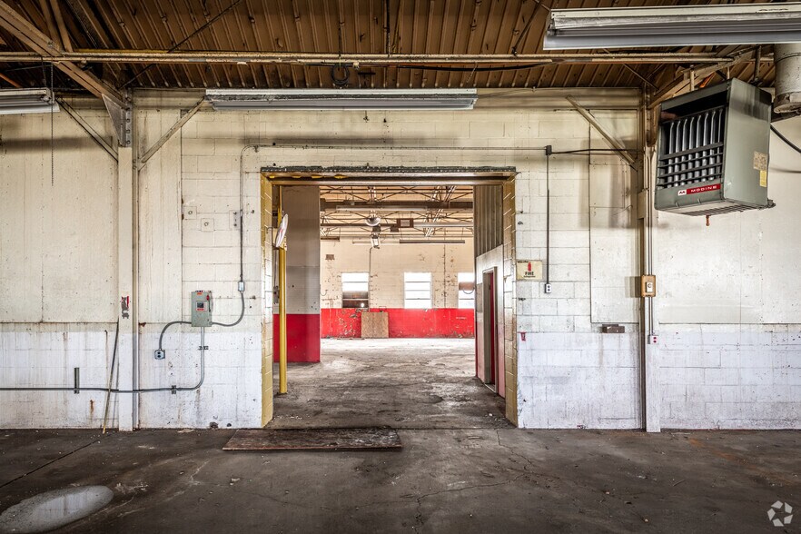 More Photos Of 1100 N Main St, Fostoria Warehouse For Sale