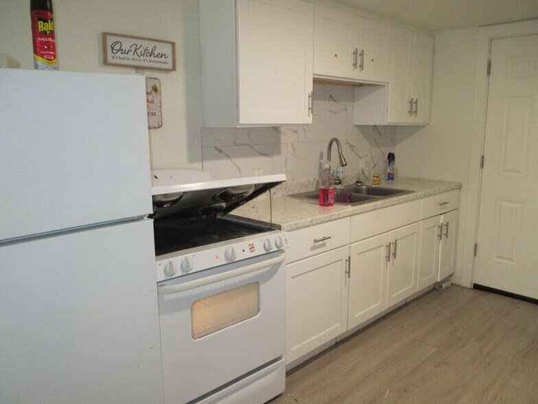 More Photos Of 7723 W Sunset Hwy, Spokane Apartments For Sale