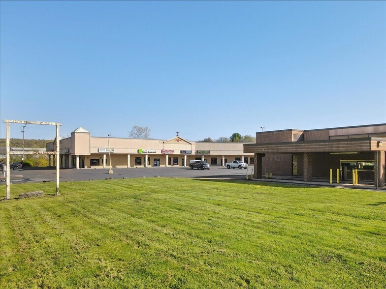 More Photos Of 209 Skyline Dr, East Stroudsburg Freestanding For Lease