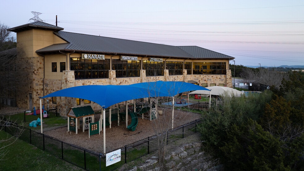 More Photos Of 4308 N Quinlan Park Rd, Austin Storefront Retail Office For Sale