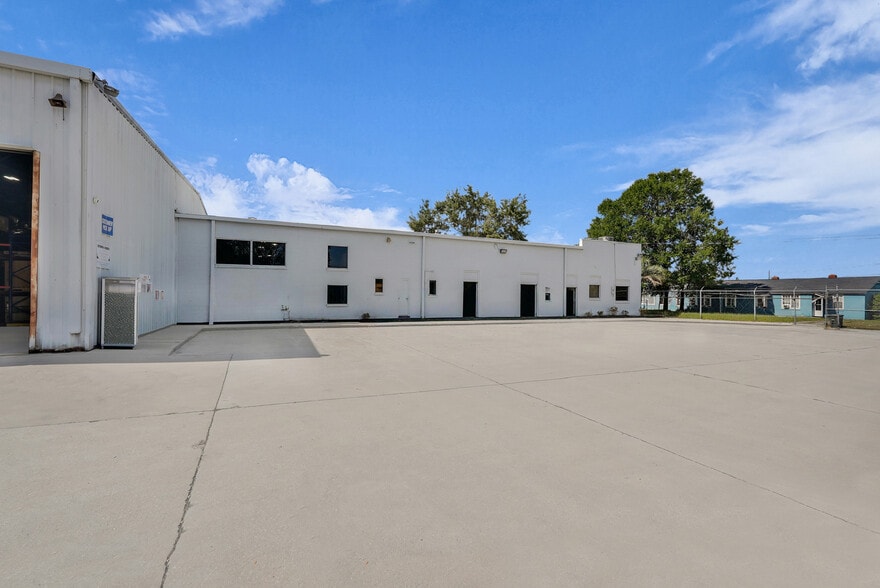 More Photos Of 1313 Rogers St, Savannah Service For Sale