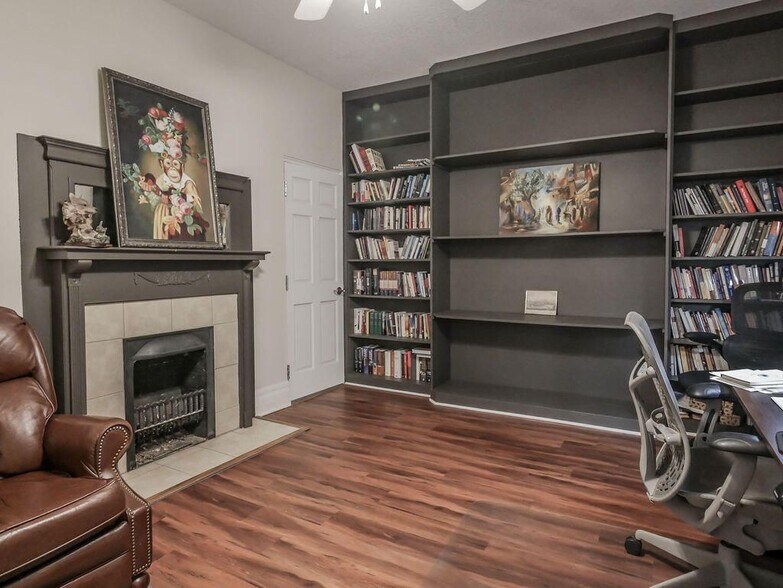 More Photos Of 203 W Washington Ave, Athens Freestanding For Sale