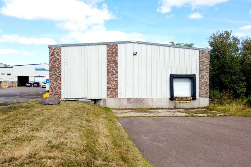More Photos Of 703 Malenfant Blvd, Dieppe Warehouse For Lease