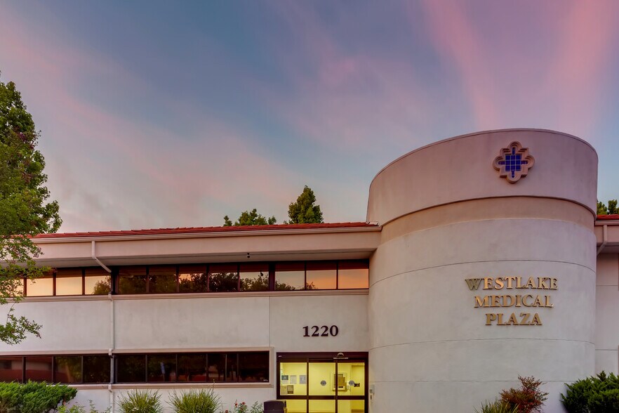 More Photos Of 1220 La Venta Dr, Westlake Village Medical For Lease